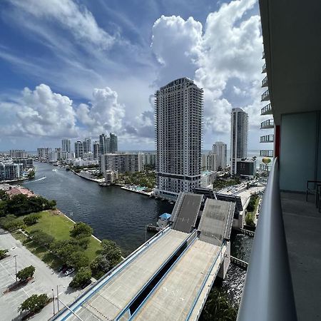 23Rd Floor Luxury & Spacious Beachwalk Resort Apartment With Amazing View 할렌데일비치 외부 사진