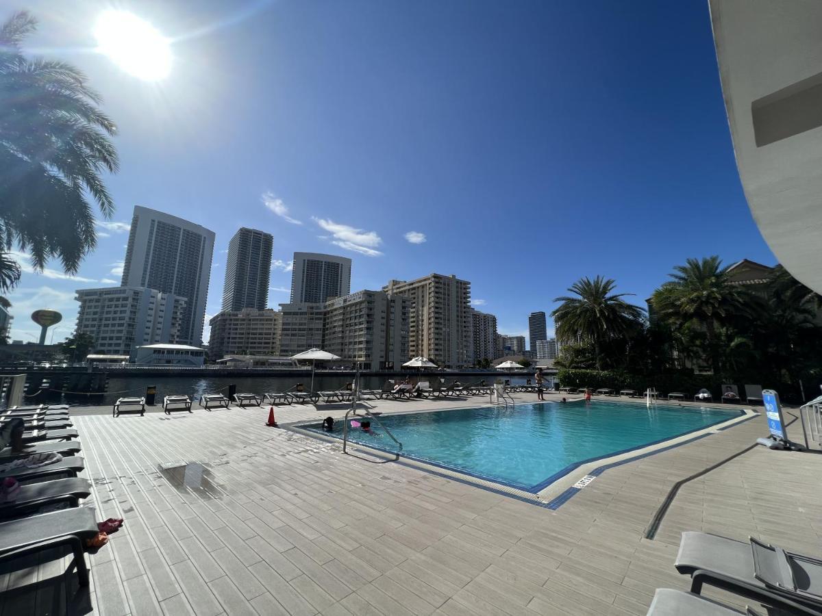 23Rd Floor Luxury & Spacious Beachwalk Resort Apartment With Amazing View 할렌데일비치 외부 사진