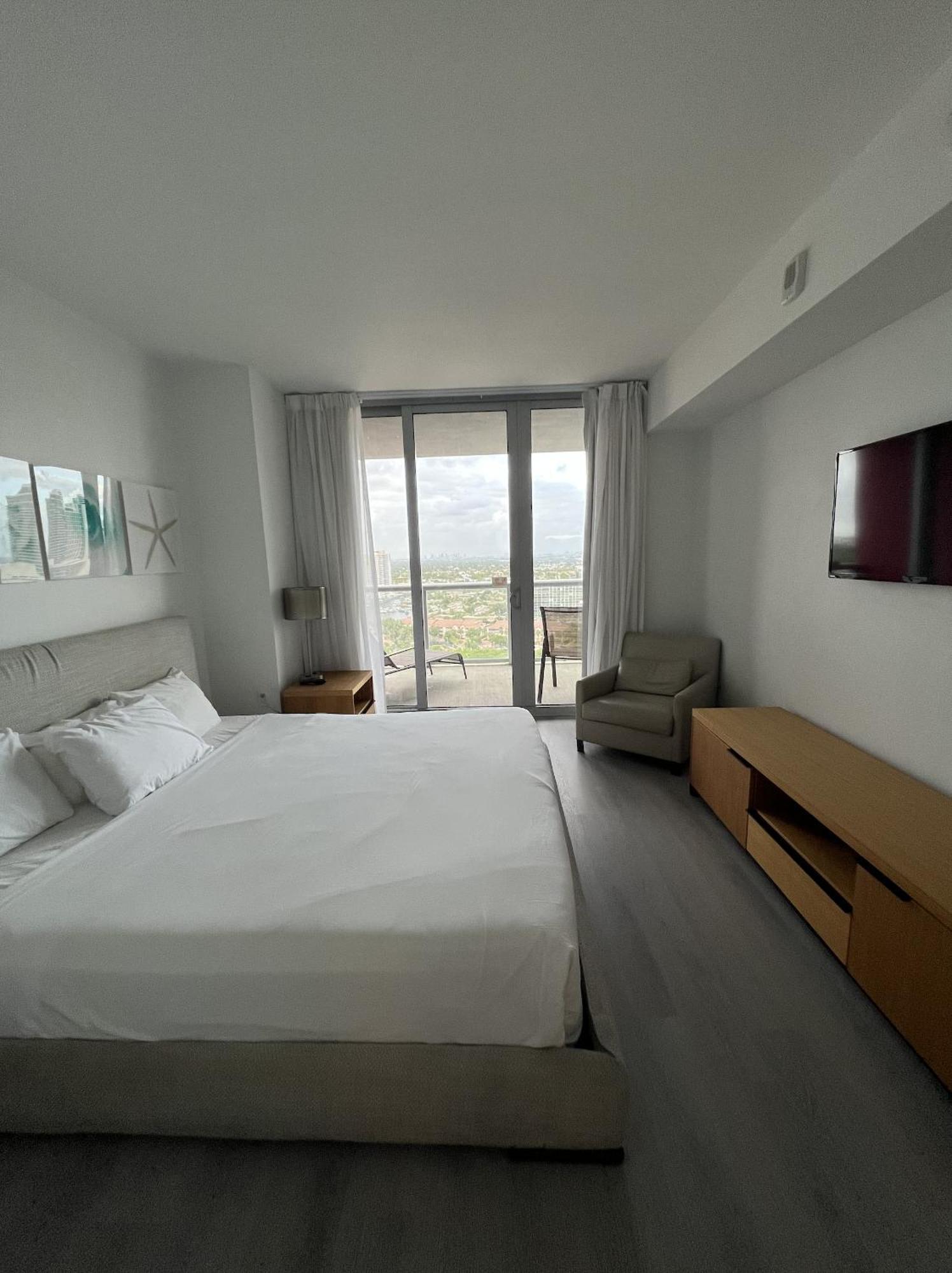 23Rd Floor Luxury & Spacious Beachwalk Resort Apartment With Amazing View 할렌데일비치 외부 사진