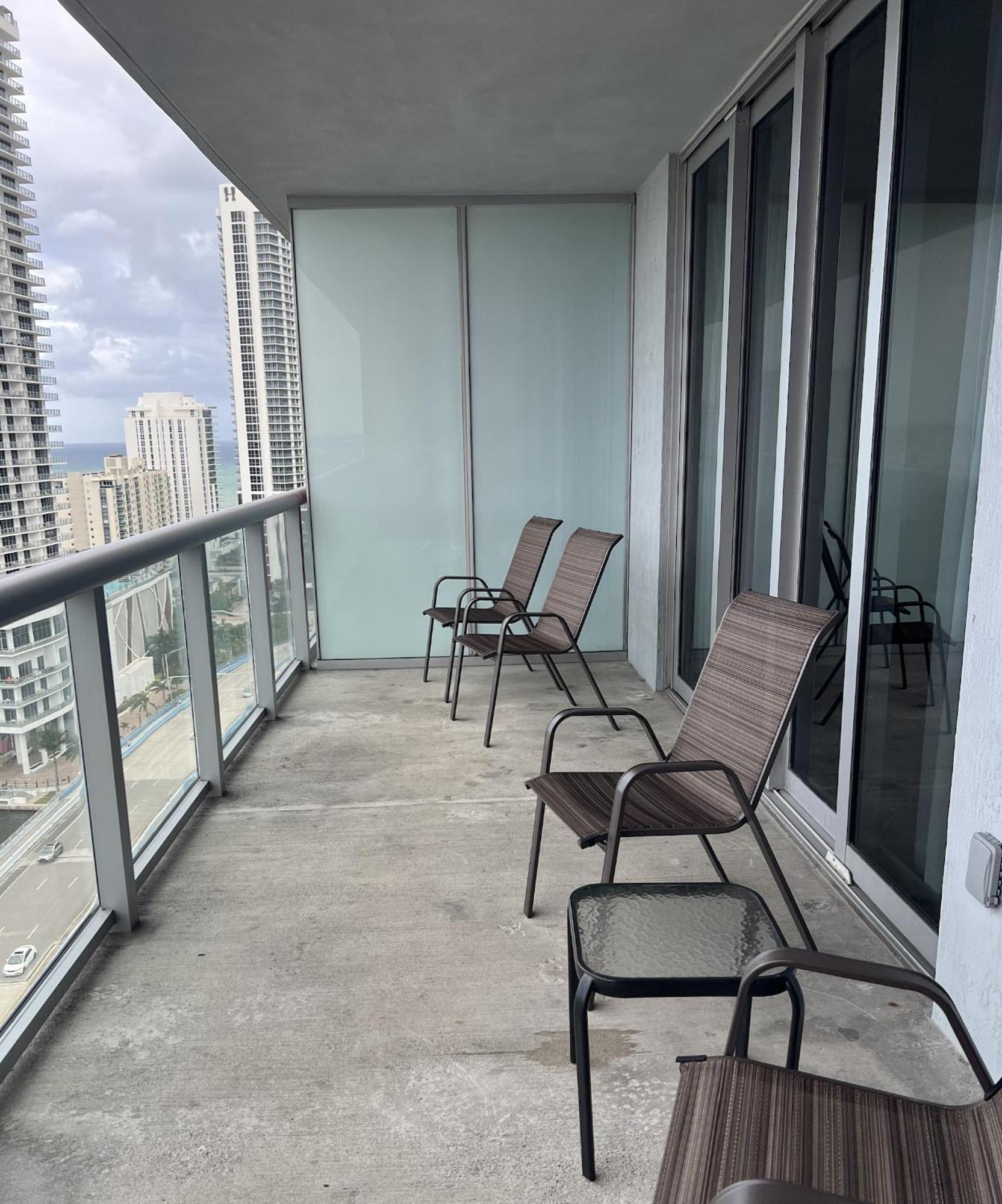 23Rd Floor Luxury & Spacious Beachwalk Resort Apartment With Amazing View 할렌데일비치 외부 사진
