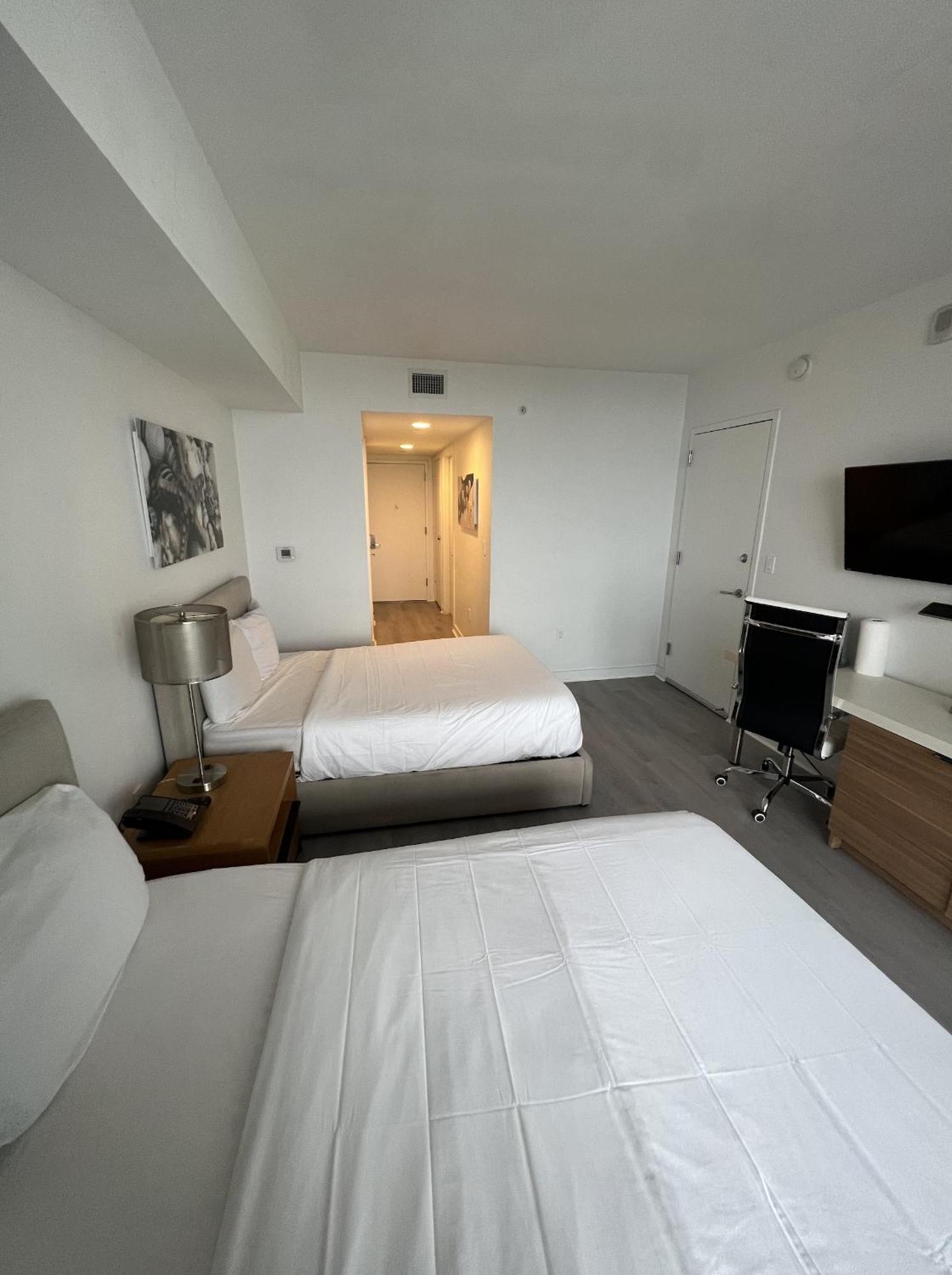 23Rd Floor Luxury & Spacious Beachwalk Resort Apartment With Amazing View 할렌데일비치 외부 사진