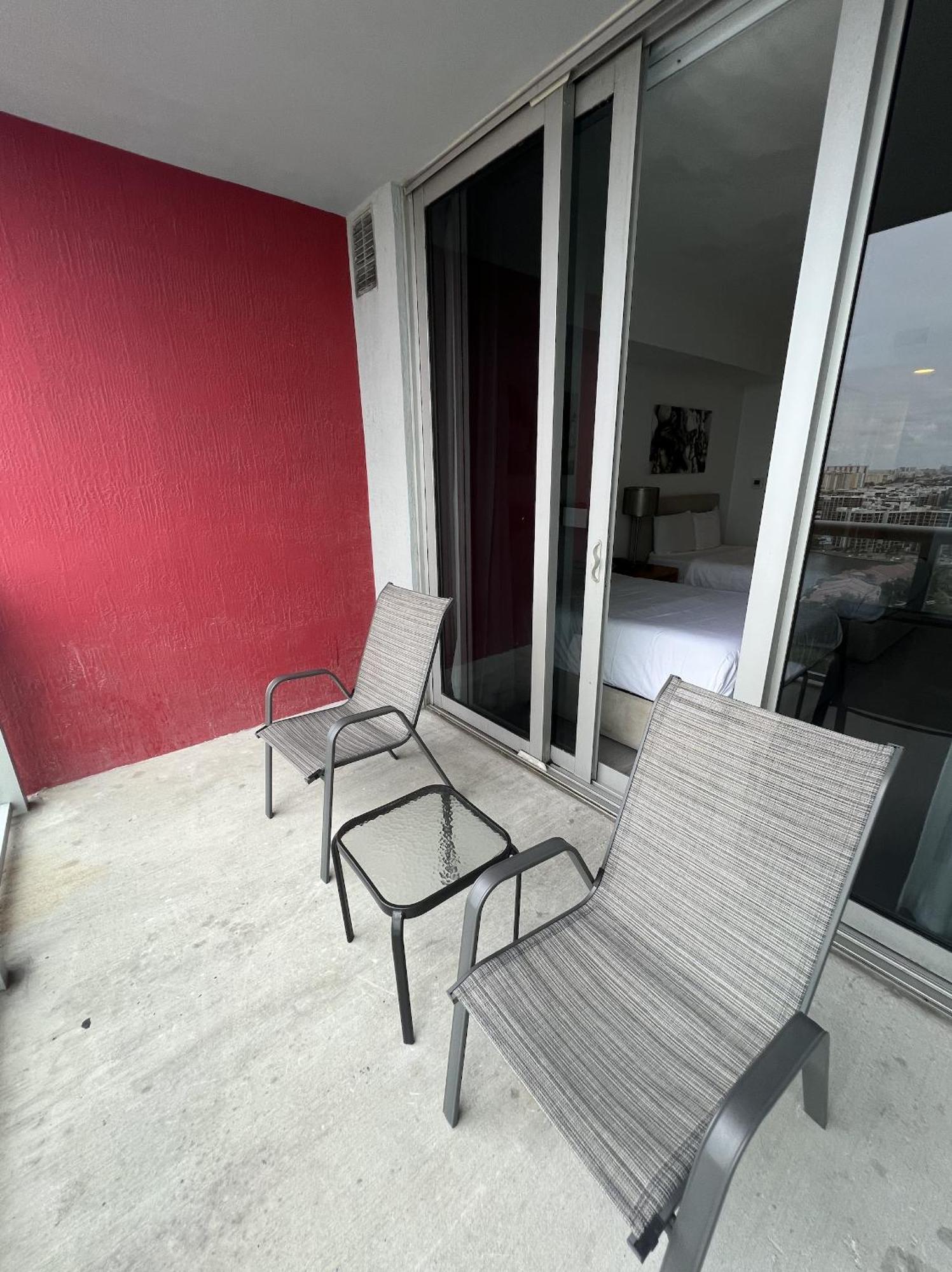 23Rd Floor Luxury & Spacious Beachwalk Resort Apartment With Amazing View 할렌데일비치 외부 사진