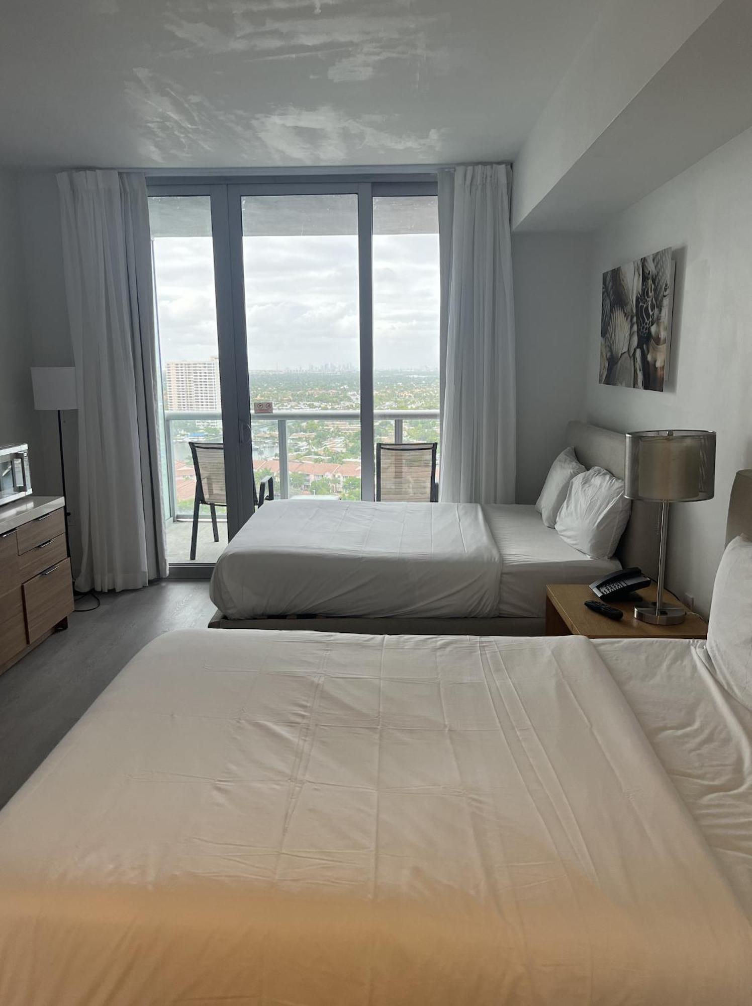 23Rd Floor Luxury & Spacious Beachwalk Resort Apartment With Amazing View 할렌데일비치 외부 사진